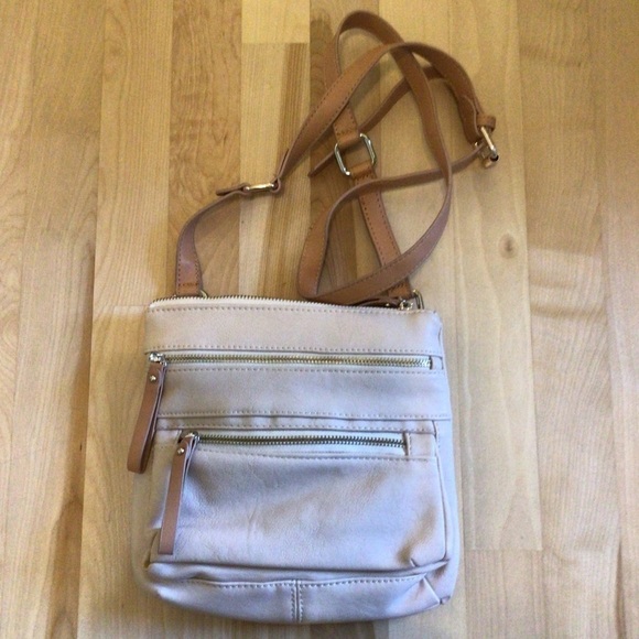 Vegan leather cross body bag with adjustable strap - Picture 5 of 6
